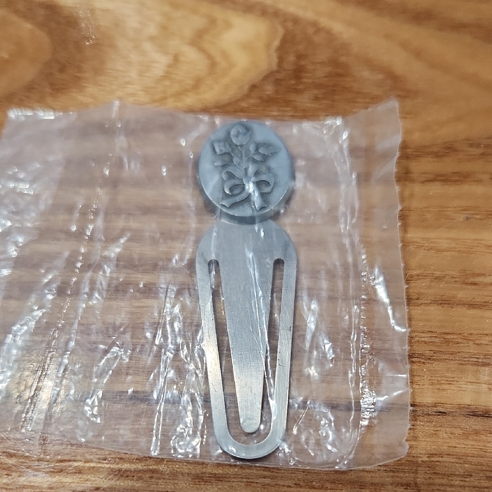 Longaberger Silver Floral Bookmark Clip